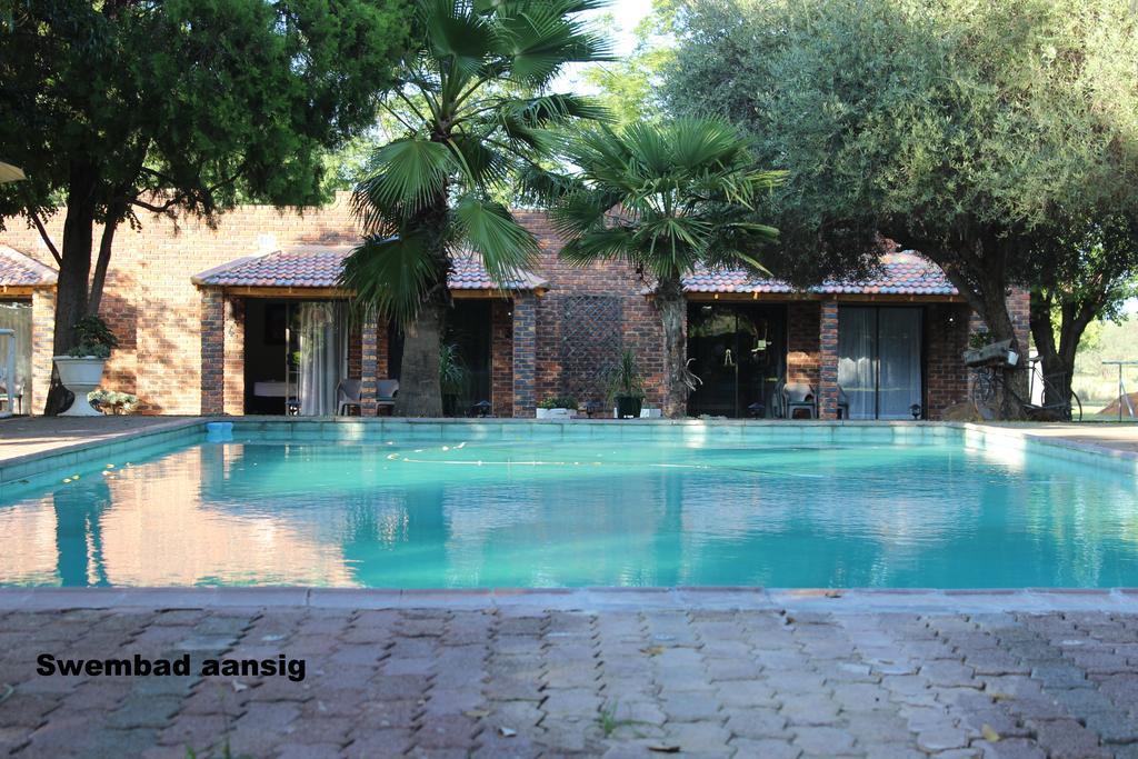 Villa Lin-Zane Vryburg ภายนอก รูปภาพ